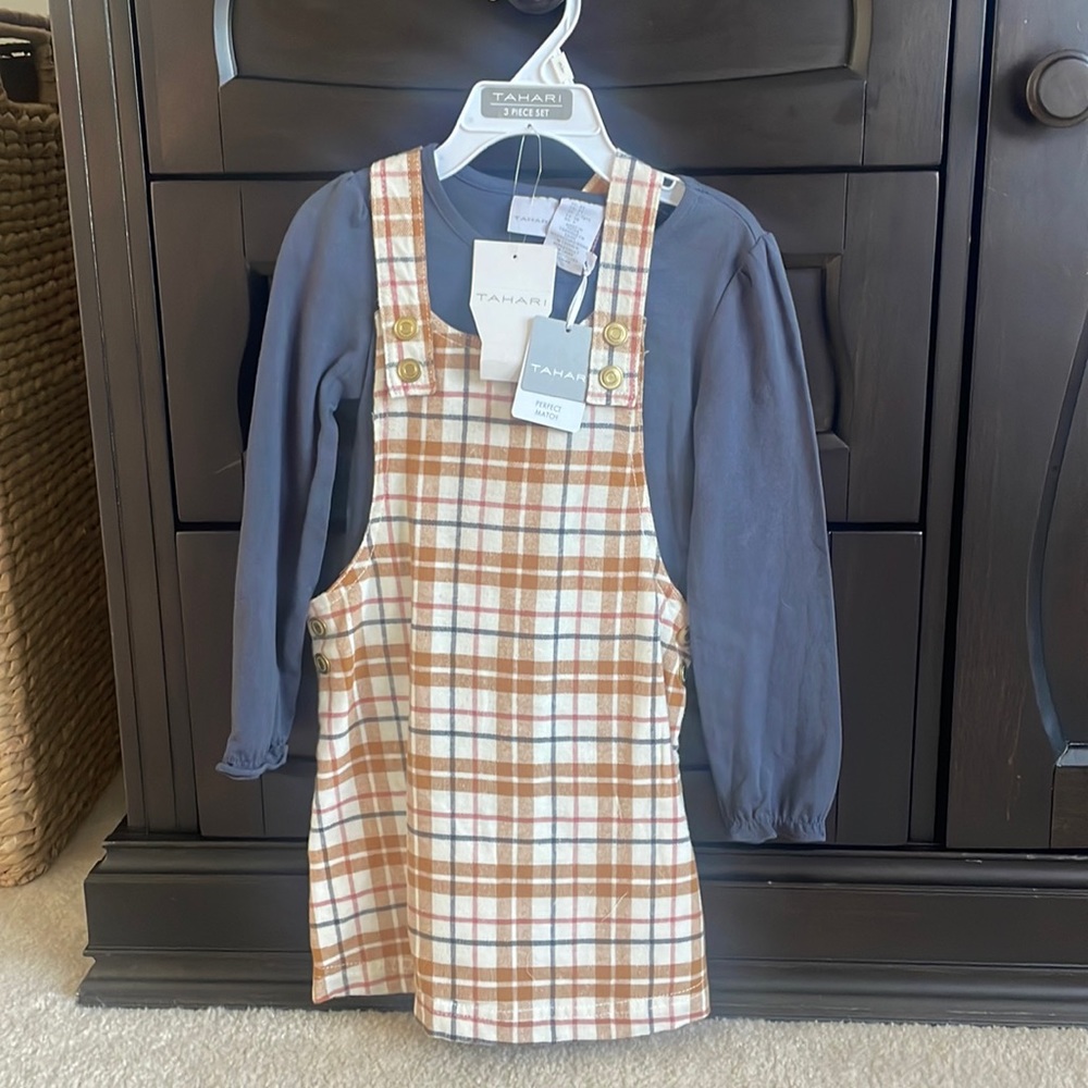 NWT TAHARI 3 piece set